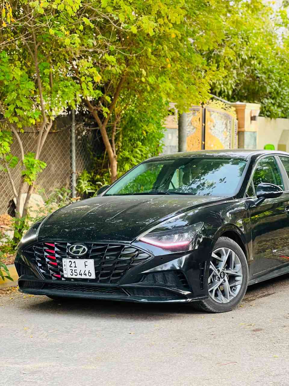 سوناتا 2020 شكل الجديد 
ماشية 97.000 
محرك جديد 
صدر جديد 
حادث السيارة 
جاملغ أمامي بأمريكا وقطعتين بسبب ابو دراجه
شواصي لغود مكفوله 
 بدون ايرباكات كلها سليمة 
-رقم سليمانيه/ بسمي
محرك ٢٥٠٠ 
مواصفات 
كرسي السائق كهرباء 
 4 انظمة قيادة 
 تدفئة مقاعد 
اوتو هولد 
شاشه ابل كار بلي
فول تحكمات استيرن 
 تشغيل عن بعد 
 رادرات
قيادة آلية 
 توقف ذاتي
تحديد مسار
 رادار امامي 
 لد نهاري
شاير بلمري
كامرة خلفية
تحكم ستيرن كامل 
هنادبريك بصمه 
 بصمه صندوك 
حساس تايرات 
للاستفسار ***********
