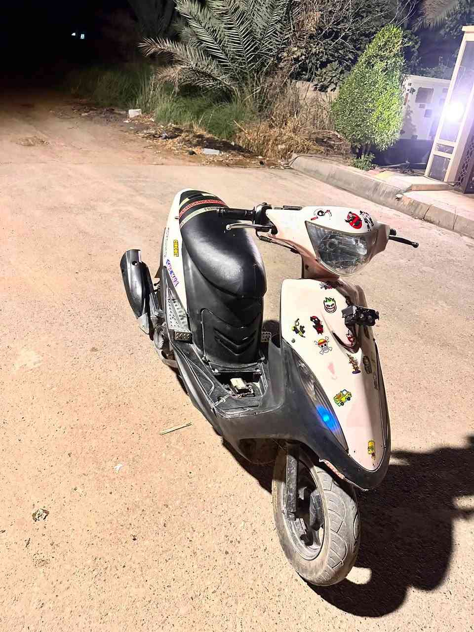 ماكس عدلة
للبيع نقص كلجات بس 
صالصنه رياضي Fm
اشاير الوان متغير 
سعر 225الف وبيهة مجال حك جية 
هـ/***********واتساب هم موجود 
مكاني بعقوبة تقاطع ل قدس
