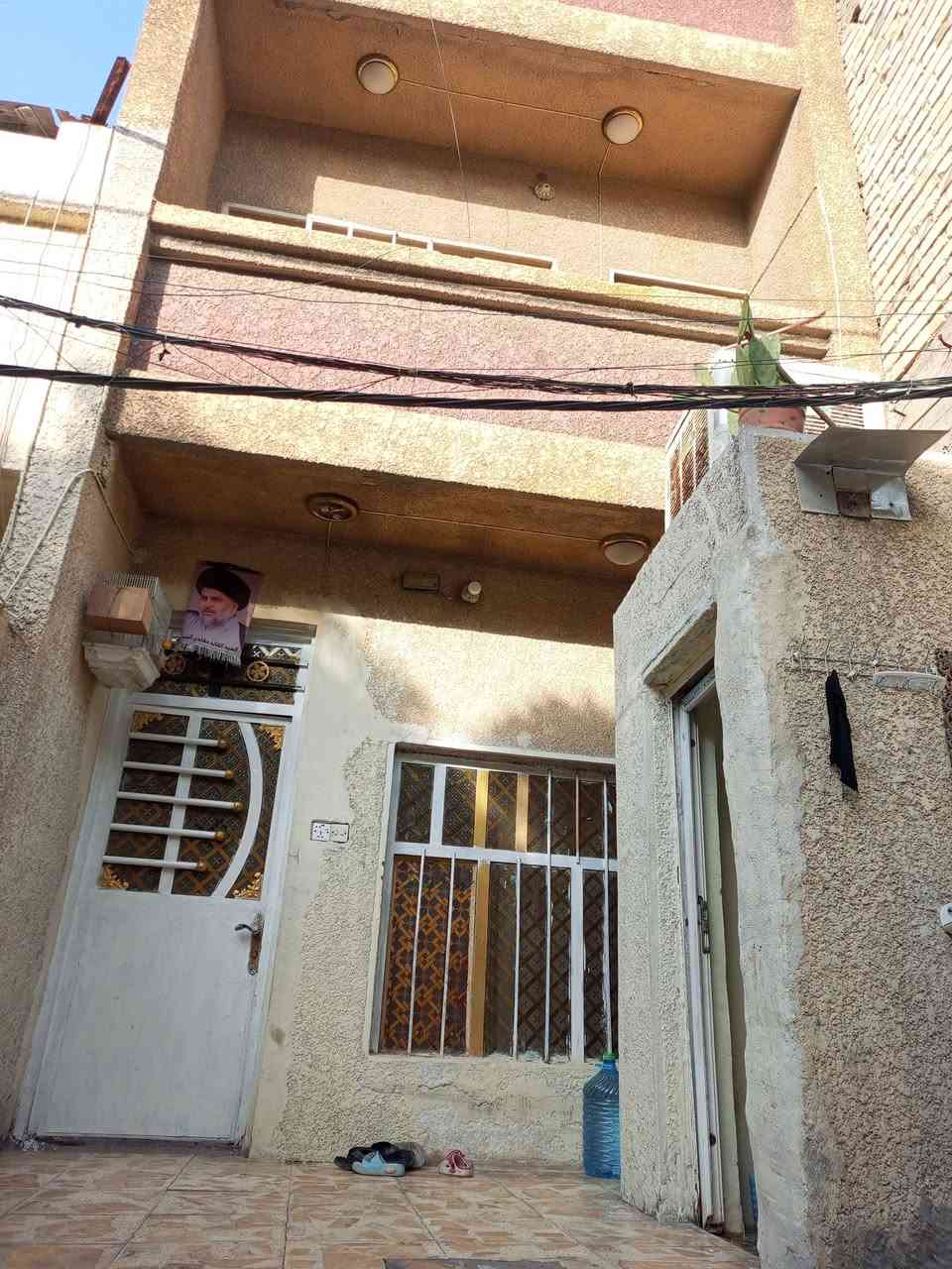نصف قطعه للبيع شرك طابقين خامس بيت عل شارع الفرع العريض قطاع 79 (***********)
