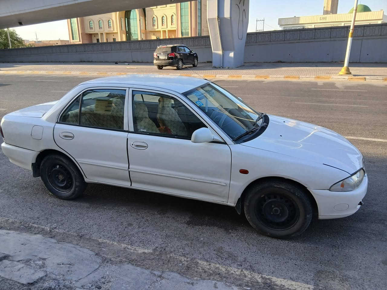 السلام عليكم براتون للبيع موديل ٢٠٠٢ كير ومحرك شرط تدفئه وتبريد شرط رقم بغداد دولي السعر ٤٥وبيها و مجال المكان ديالى لتواصل ***********
