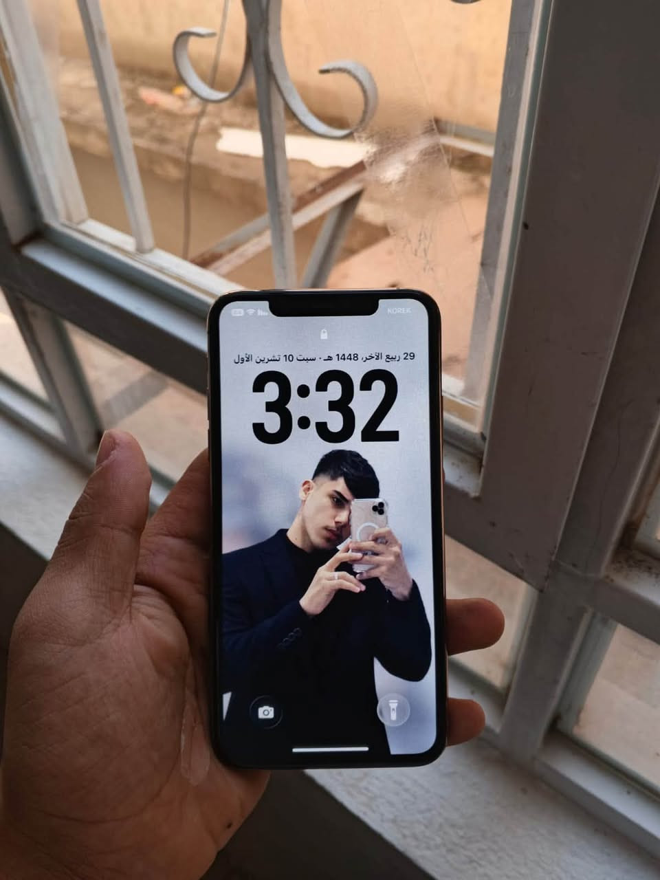 آيفون 11 برو ماكس • ٢٥٦ • فيس ايدي واقف