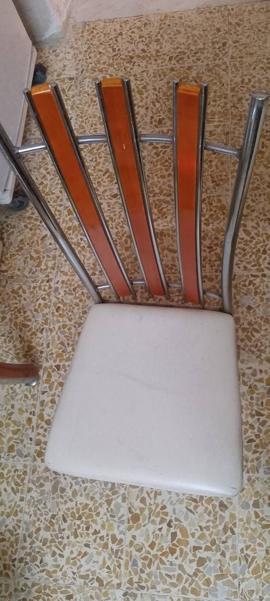 ميز طعام زجاج (ستيل) تركي 6 كراسي ستيل (جلد)
***********
