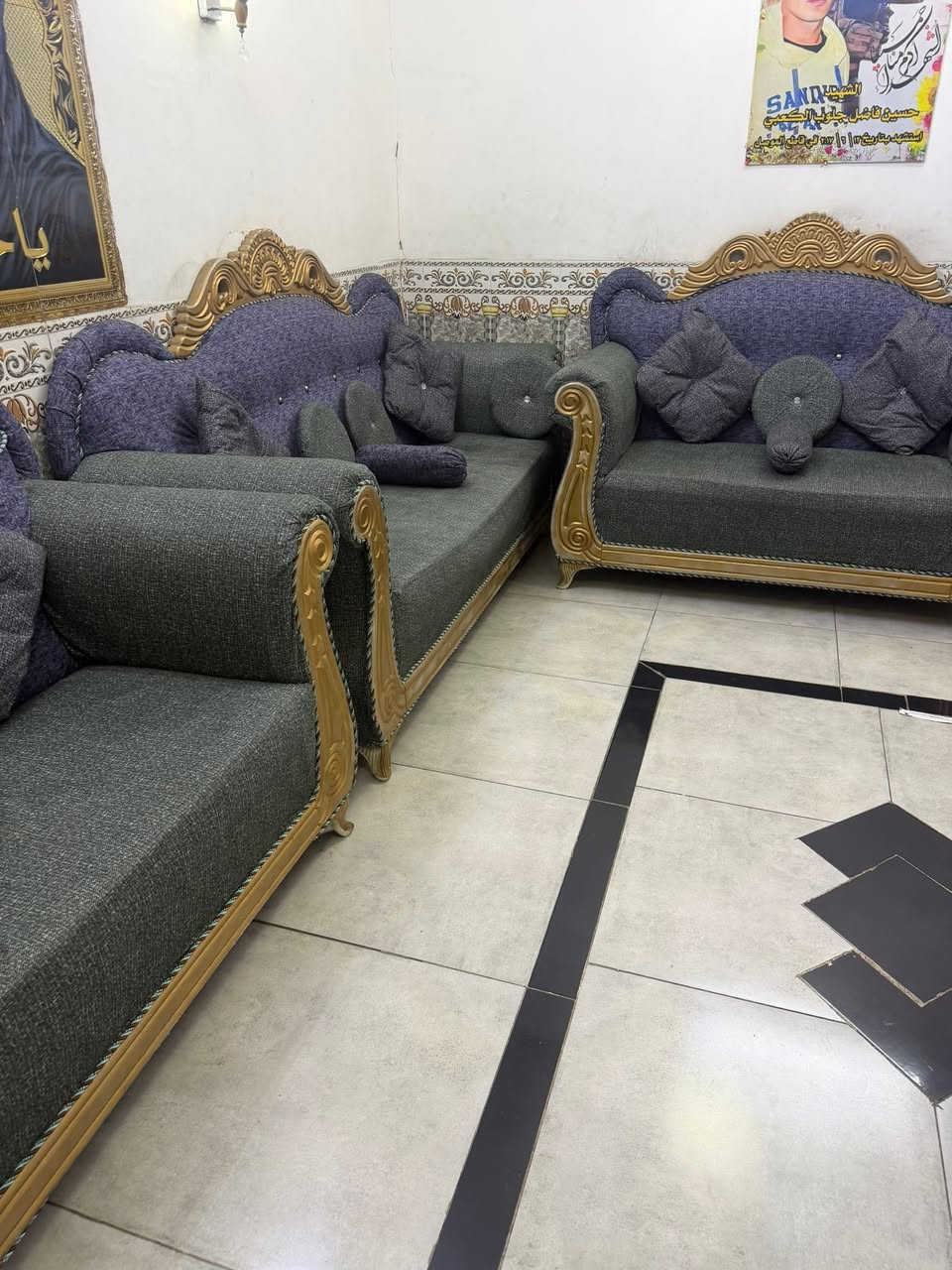 تخم 10 مقعد ملك سعر300 وبي مجال عنوان حي اور بس تصال ***********
