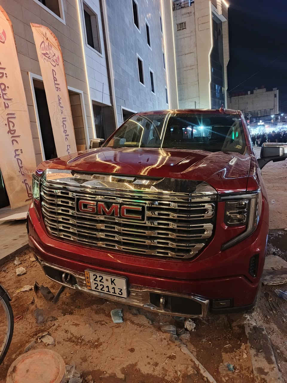 جمسي سيرا موديل2023امريكي حادث جاملغ خلفي باب خلفيه جديده كولش ماشيه19 محرك8سلندر5.3بودي قصير باب جبير سياره موصفات واحد علا واحد بالوراما كوشنات كهربا كوشن خزن كوشن هيتر تبريد داتا شو رادار 360درجه كمرات مرايه شفط تحديد مسار السياره فول فول رقم سليمانيه  مكان كربلاء شارع ميثم التمار مجال***********
مراوس جمسي دنلي اسود موديل 2023
