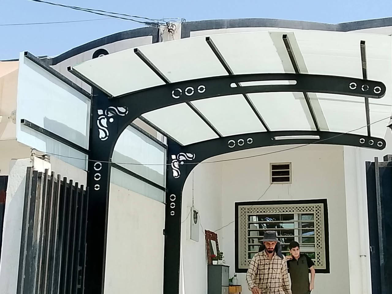 حداد متجول داخل كركوك وخارج نعمل جميع محافظات عراقيه لعمل جميع انواع حداده وكرفانات وبيوت جهزه وقمريات وابواب وكتائب وجملونات وشغل تسليم هندسي وسعار مناسبه جدا تخابرنه نجيك لباب بيت او موقع عمل تريد نخلص شغلك ونسلمه الك كامل للاستفسار اتصل ع رقم تلفون *********** ويوجد وتساب ايضا ويوجد تخفيض ع قمريات

نص مكتوب في الصور:
- ١١ مايو ١٤:٥٥ مشاركة المفضلة تحرير حذف المزيد