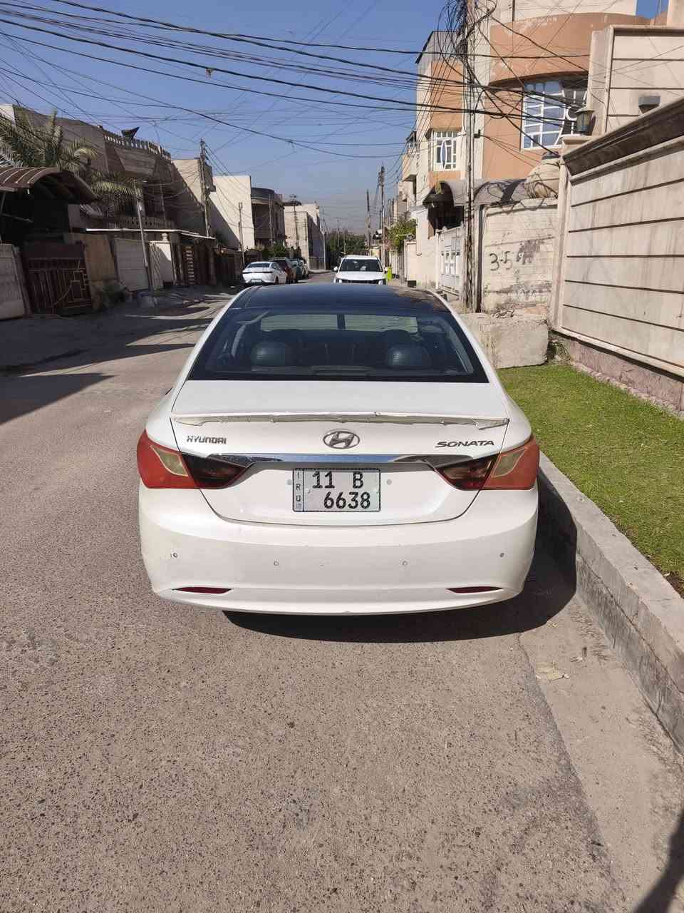 سوناتا ٢٠١١ • بصمه بانوراما • داخل جلد