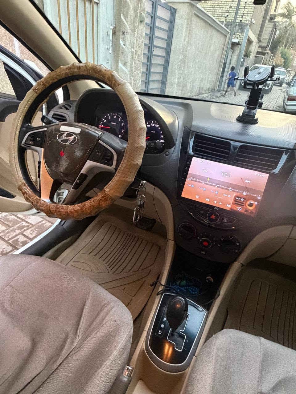 اكسنت • ٢٠١١ • تجديد بالذكاء