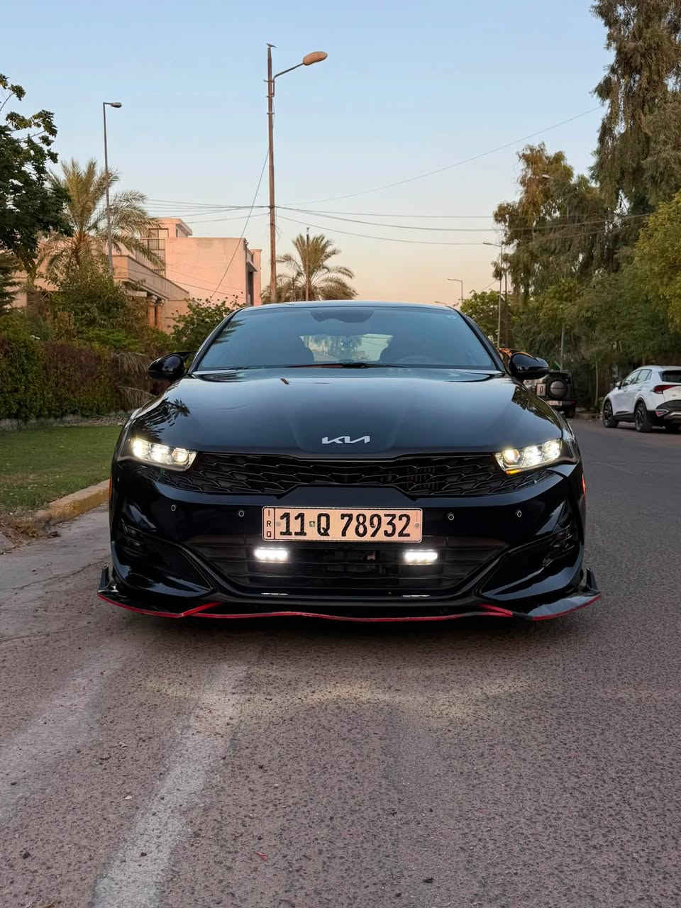 السلام عليكم بيع او مراوس وانطي فرق
كيا كي فايف 2024 k5

محرك : 1.6 GT

ماشيه 20الف  مايل

مواصفاتها 

1-بصمة 

2-تشغيل عن بعد 

3-بصمه ابواب وبصمه جنطه 

4-لد امامي وخلفي 

5-عدسات زنون 

6-نقاط عمياء 

7-حساسات 360 درجة 

8-سايد بريك كهربائي 

9-اوتو هولد 

10-توقف ذاتي 

11- وضعيات قيادة

12-تحديد مسار

13-نقاط عمياء

14- ويل گب اسود 

15-تحكم مود درايف 

16-فول تحكم ستيرن 

17- جلد كراسي تدفئ تبريد 

رادارات امامي خلفي وجانبي مع اوتو ستوب 

سياره حادثها بنيد صبغ بس هذا السونار   

عنوان : بغداد اليرموك

السعر. جوه سوك 

السيارة رقم بغداد 

السونار موجود بالصور السيارة فول فول موصفات بس بدون فتحه فول الفول 

الاستفسار  :***********
