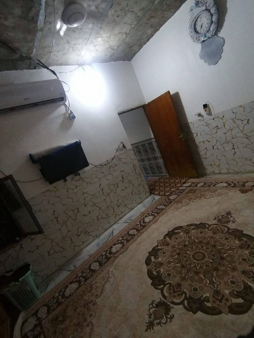 دار للبيع 50 متر غرفه وصاله وحمام ومكشوفه ومطبخ وطرمه وصحيات حي ميسان خلف سكله الكرعاوي السعر 17 وبي مجال ***********
