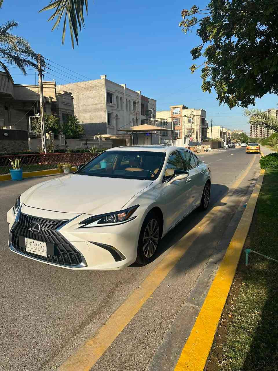 لكزس  2023 es300
سلام عليكم لكزس es300 للبيع رقم بغداد خليجي مكفولة من الصبغ والضربة ماشية 60 الف كيلو كلش جديدة السيارة واحلى من الصور ماخذهه زيرو وكل صياناتهه بالوكالة من الزيرو سعر 32500$ وبيها مجال 
عنوان بغداد حي العدل
***********
