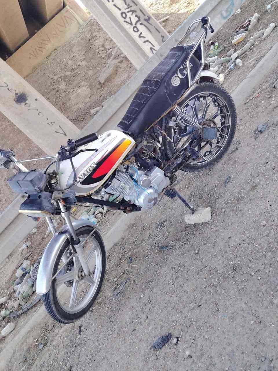 دراجا لبيع  كلك  مكفوله من سرقا  سويلك بيا مكاتبا  
دراجا سيفان 5.كير   موديل 20.   لمكان بابل شوملي  
سعر 250،  قفل  ***********
