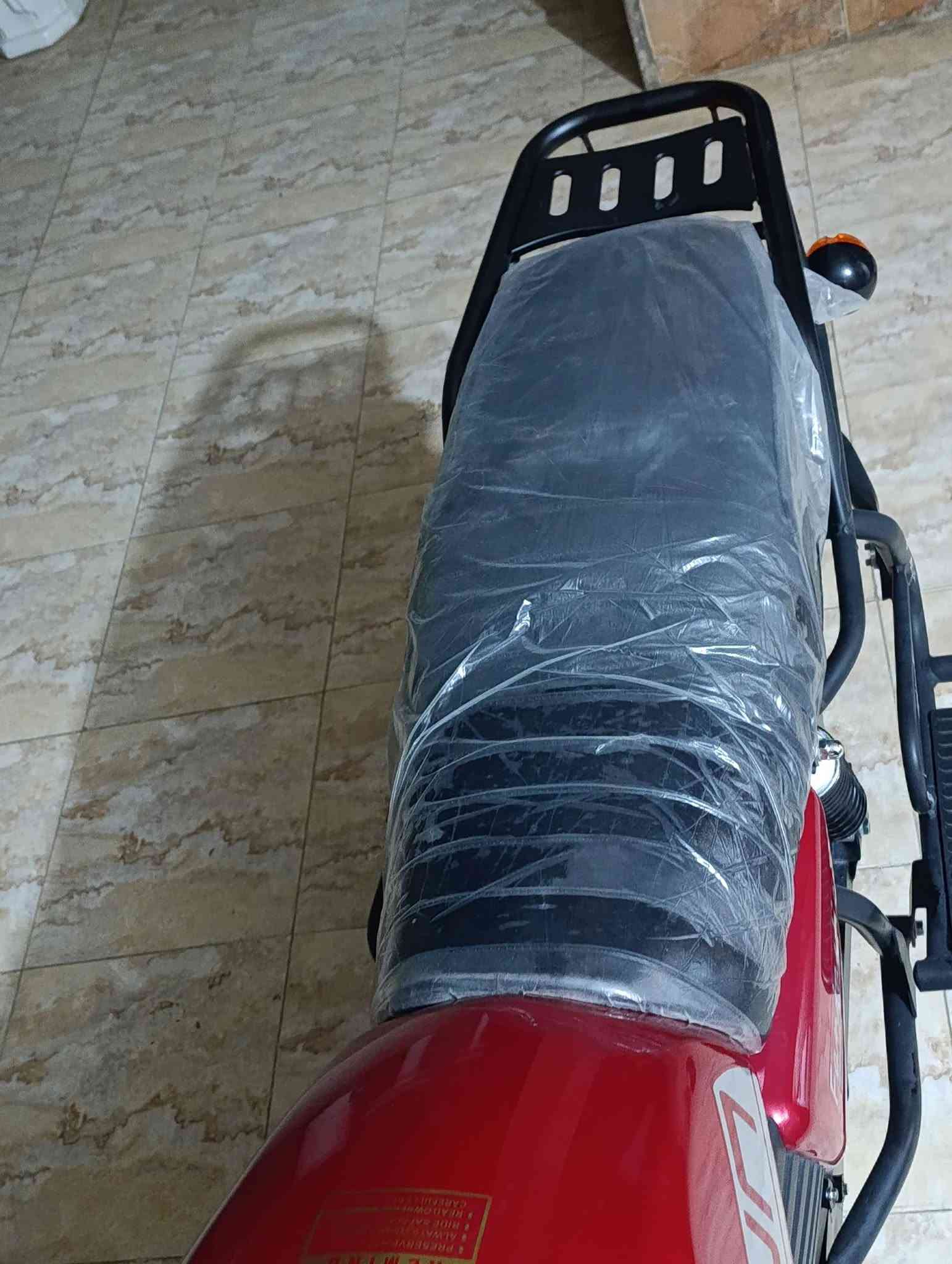سلام عليكم اليوم وصلتني دايون موديل 26 زيروو ماشيه 900 كيلو بعده ماداخله الف كارتون الدراجه اوراق سكنر بجيس مكاني الحله مركز مدينه الدراجه مكفوله كفاله عامه ***********
