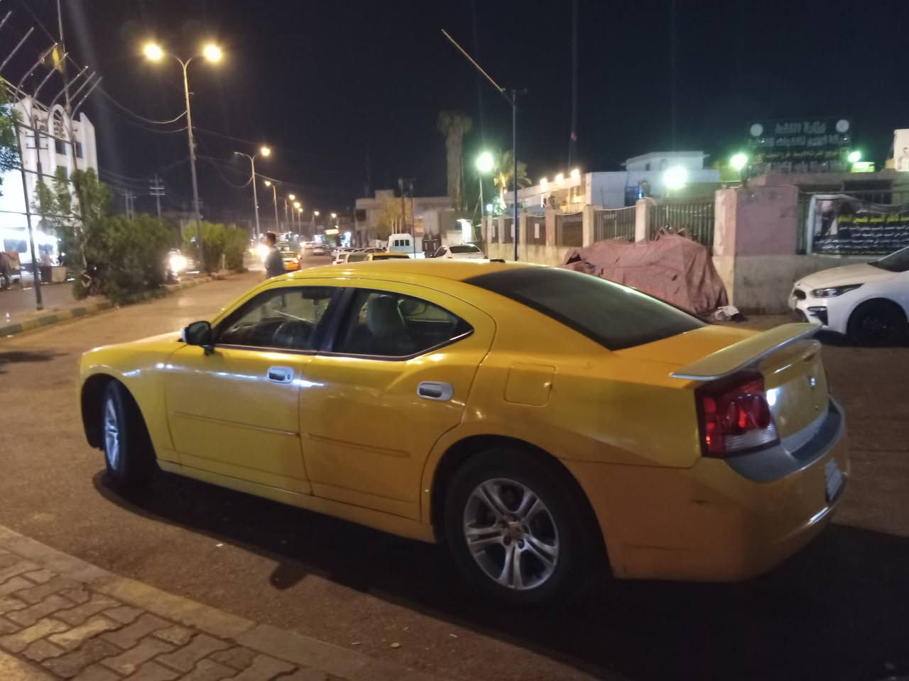 السياره باسمي خطه نجف ناصريه مكفوله من الكصه مكينه وكير وحداديه جديدة موديل 2010 السعر95 وبيه مجال رقم الهادف ***********
