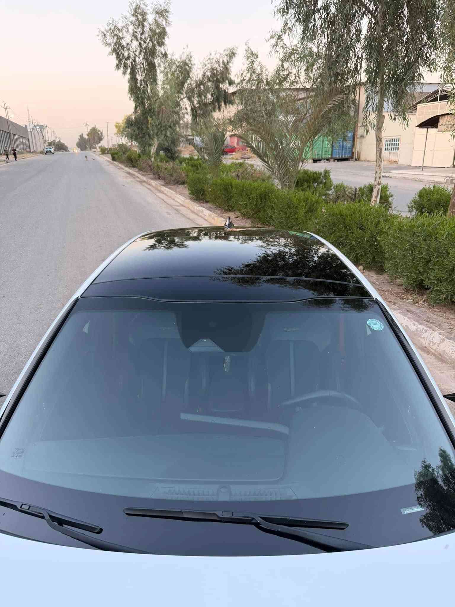 سلام عليكم 
K5 
موديل 2022 
فول واحد ع واحد موصفات معروفه 
حادثها جملغ وربع بوند فقط بدون دواخل 
صور الحادث بل منشور 
محرك 1600 تيربو  
ماشيه 26 الف. حقيقي 
سعر 177 وبيها مجال بسيط 
مكاني موصل جانب الايسر 
***********
