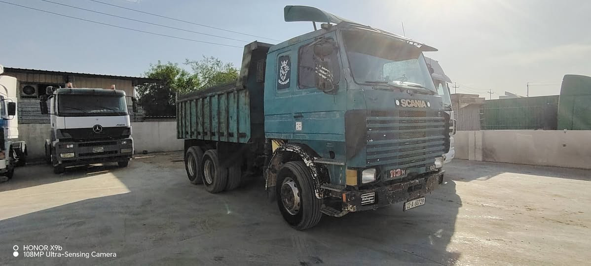 سكانيا 113 موديل 89
رقم اربيل 
حصة الگاز بيها 
محرك وكير واكسن شرط 
مكاتبه من الشرعي 
طخم تواير 
شاصي بلادي 
***********/***********

نص مكتوب في الصور:
- HONOR X9b
- 108MP Ultra-Sensing Camera
- O HONOR X9b 108MP Ultra-Sensing Camera
- O HONOR X9b