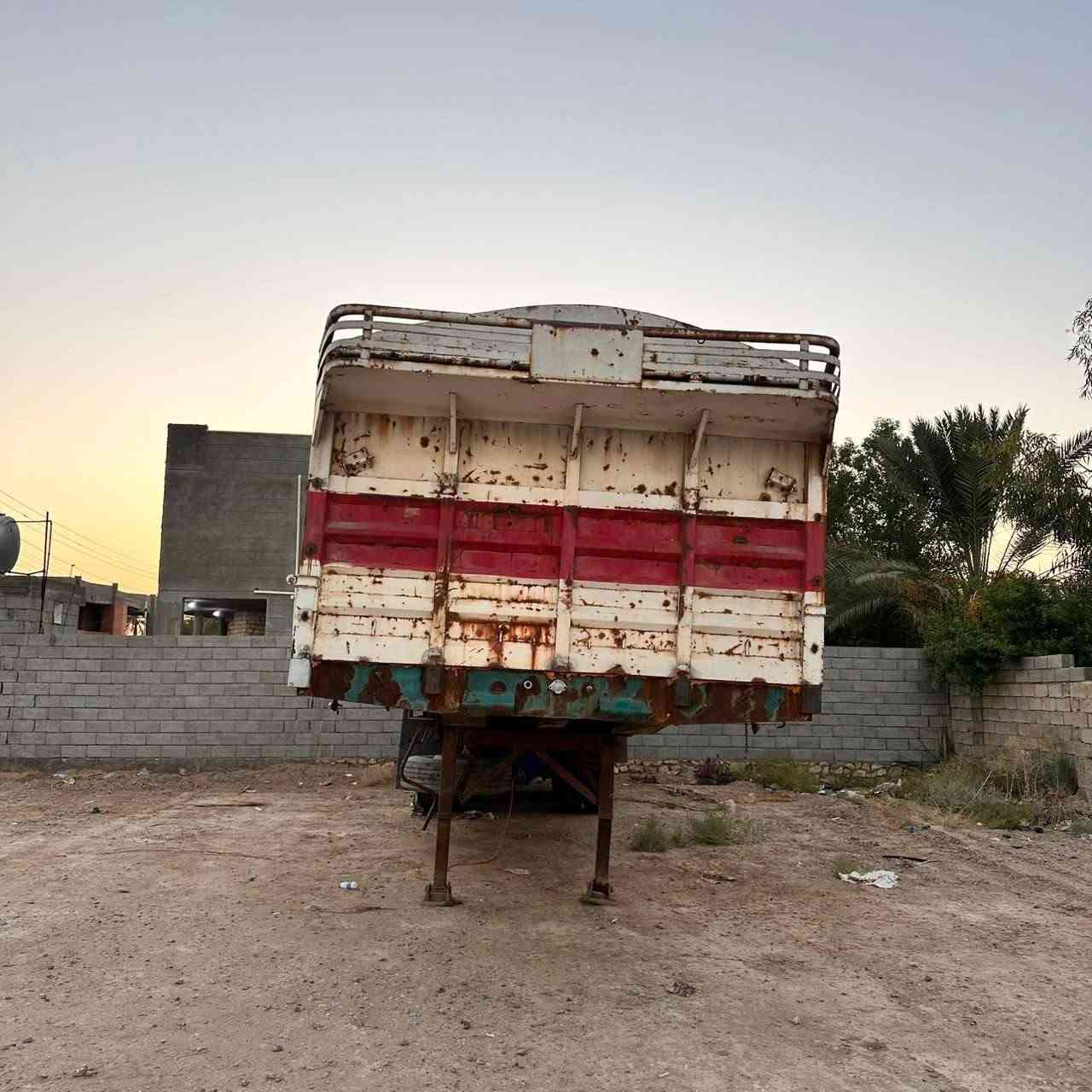 عربانه المانيه بلام هورت طول 12.60 تخم تاير22رقم***********
