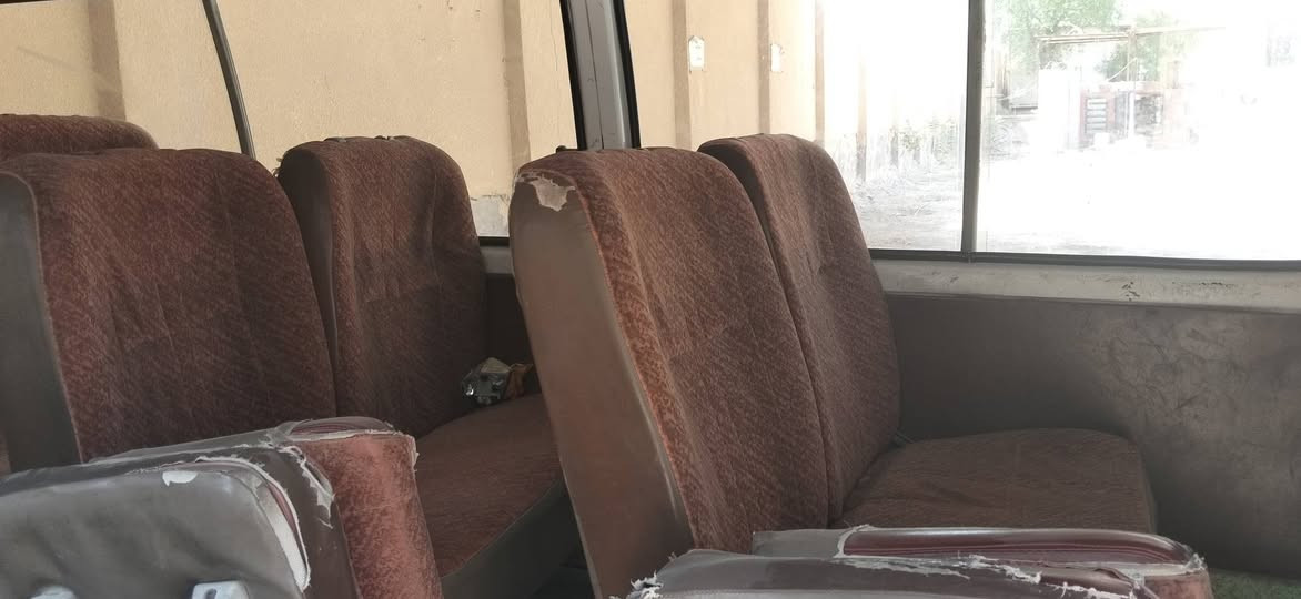 السلام عليكم
فتون F موديل 14 رقم كربلاء مطلوبة ضريبة وهيئة من 2016 وصاحبة ميقبل يسوي وكاله ولا يحول كانت تشتغل عل خط روضة محرك وكير جدد حاوية السعر 35 مكانها كربلاء
الاتصال ***********
