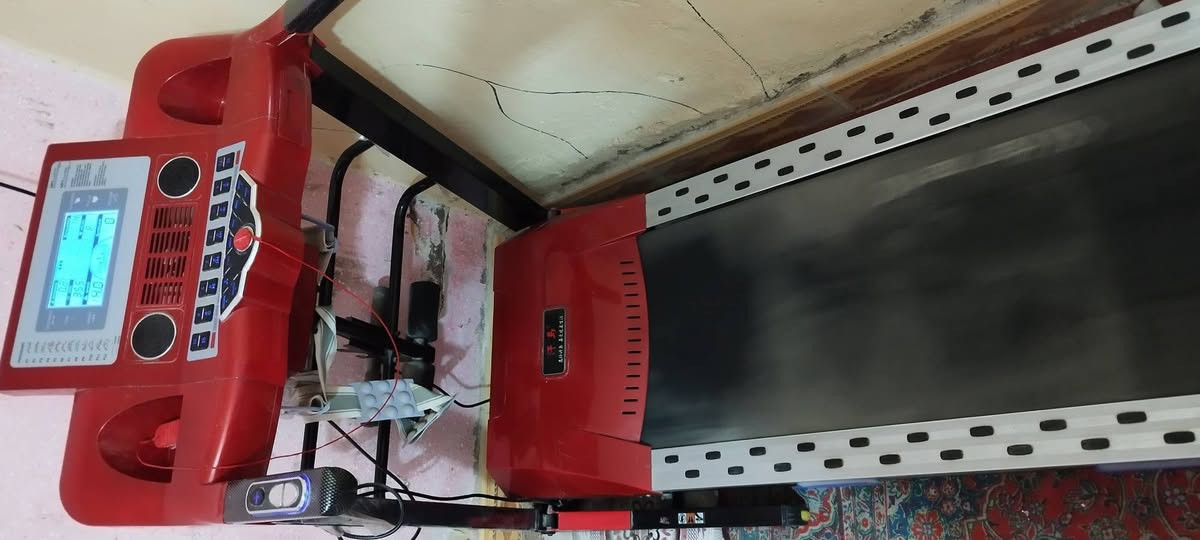 هالسلام عليكم عندي هذا جهاز الجري مستعمل شهرين وتركته يتحمل وزن 190 كلغم جبلي اريد ابيعه ب500 الف نضيف الجهاز مكاني البصره للاستفسار ***********
