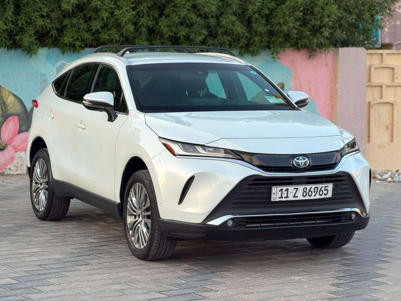 ياالله
السلام عليكم تيوتا فينزا 2024 هايبرد وارد امريكي 
 الفئة: Toyota Venza XLE 2024 2.5L
          حجم المكينه :2500 
المسافه المقطوعه : 10 الف ميل  
           حالة الايرباك : برده
الضرر : صبغ باب وجاملغ خلفي يسرا موضح بالصور

#مواصفاتها 
1.شاشه 
2. قياده ذاتيه
3.كشن السايق ميمري 
4.كشنات كهرباء
5.هندبريك بصمه
6.كشنات جلد
7.ثلاث وضعيات قياده
8.حساسات خلفيه امامي 
9.صندوك كهرباء
10.رادرات جانبيه
11.رادار امامي
12.هيترات بالكشنات 
13.بصمه
14.بصمة ابواب
15.اشاير بالمري
16. ويل كب

 

#السعر 260 مرقم بغداد وبيها مجال  
تفاصيل اكثر هذا رقمي *********** تحياتي 
مكان السياره بغداد
