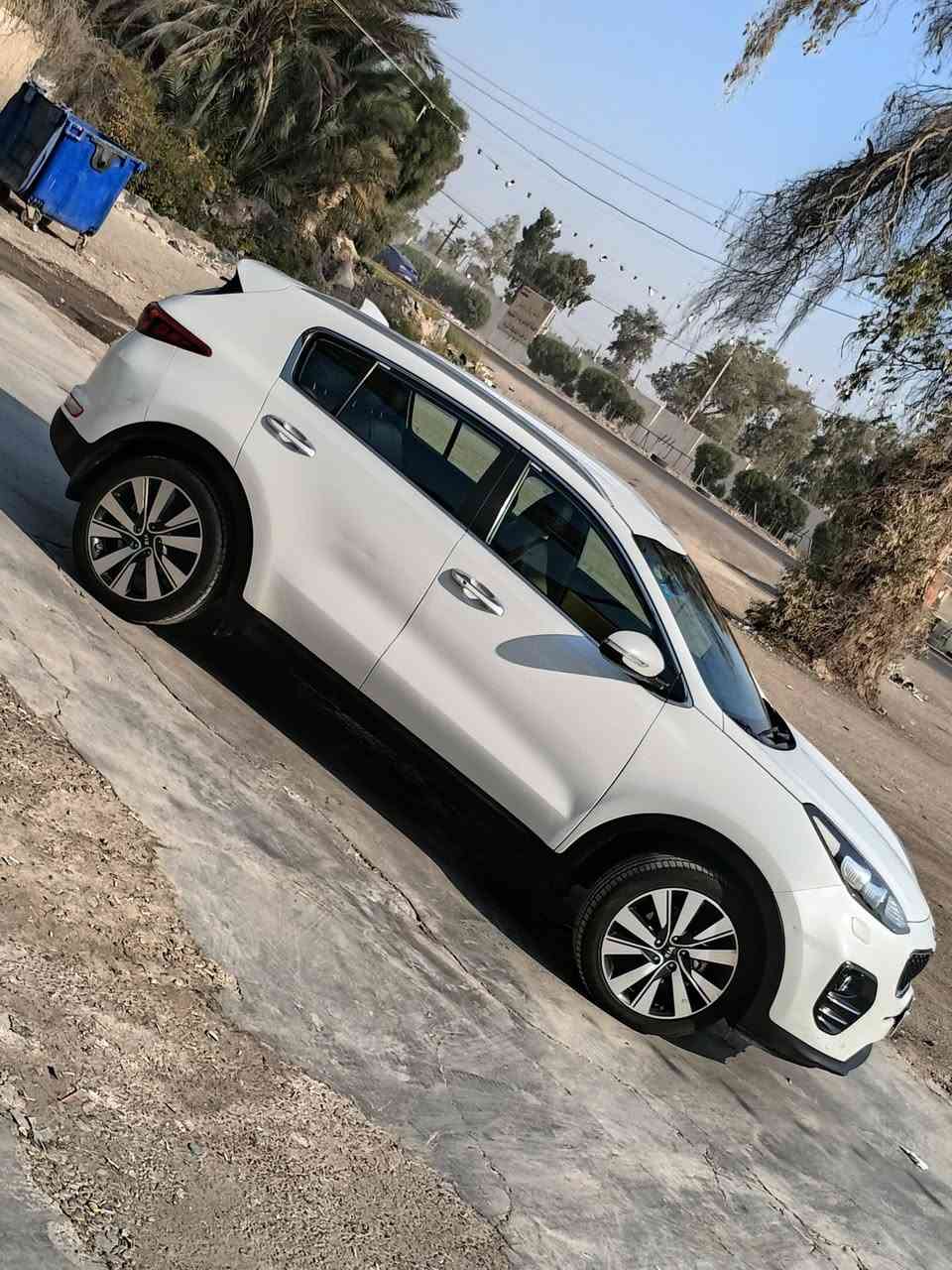 لبيع كيا سبورتج موديل2018
خليجي الون ابيض ماشية ٨٢ الف حقيقي 

رقم بغداد دولي  تبريد قطعتين 

تحكم ستيرن اشاير مري مري شفط حساسات امامي خلفي 

تايرات جدد عدد 4 سيارة حلوة مكان سيارة بغداد ابوغريب

لستفسار ***********
