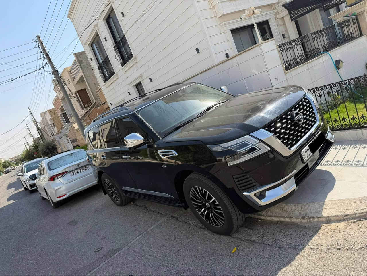 السلام عليكم 
نيسان ارمادا موديل 2019 تيتانيوم اعلئ مواصفه جلد وفتحة وتبريد وتدفئه كشنات وكشن الخلفي  منفصل فول الفول  محدثة بترول 2023تحديث كامل اصلي شركة سياره رقم اربيل الجديد مع باج تظليل لمدة سنه جديد سياره جاهزه علئ اخر حبايه اترايك لتركيا مكان السياره اربيل وبغداد بيها 4قطع صبغ مال تحديث وقطعه صبغ امريكا السعر 20000$ قابل للتفاوض لاستفسار وات ساب *********** بغداد, العراق
