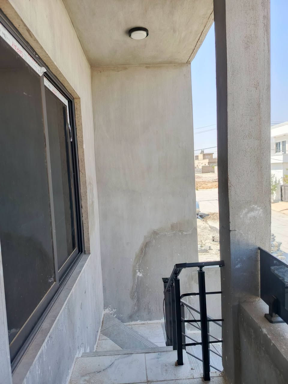 ☑️إعلان 
☑️دار للبيع رقم هويه بسمك 🏠

☑️موقع العقار شوراو 1 قرب أسواق سامان 

☑️طابق ونص 🏠🏠

☑️يتكون من غرفت نوم استقبال مطبخ مشترك درج ☑️خارجي طابق الثاني غرفت نوم 🏠🏠

☑️دكت مركزي 🏠🏠

☑️هول مطبخ مغربي 

☑️بناء حديث 🏠🏠

☑️استفسار عله الرقم ***********☎️
