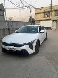 K4 2025 مواصفات معروفه ماشيه 34مايل  رقم بغداد بأسمي  السعر 165  غير م...