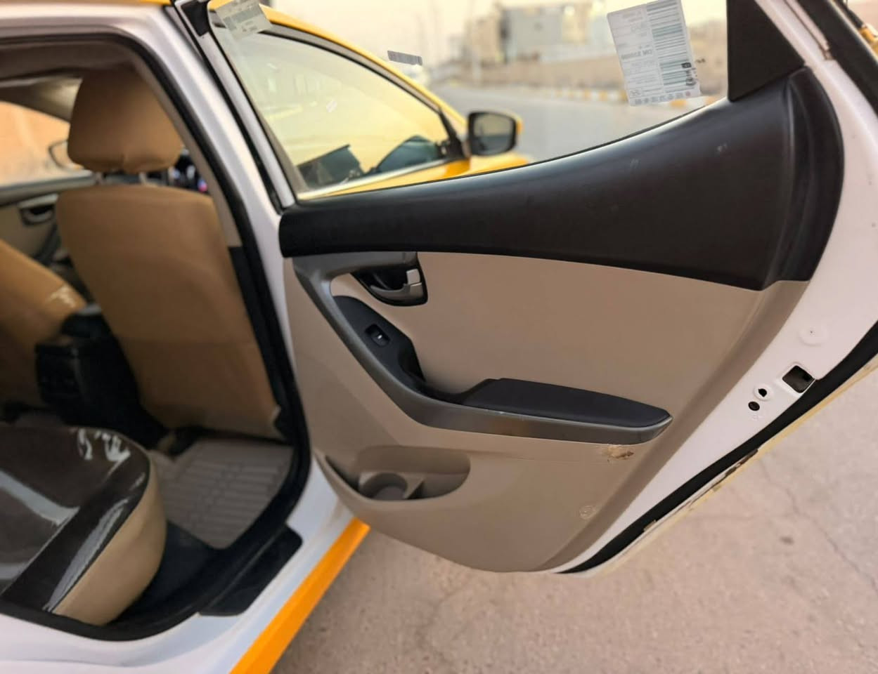النترا 16خليجي فول مواصفات كفاله عامه من الضربه وتبديل رقم بصره انكليزي باسمي سنوية لل 30 محرك 1800 كير مكينة تبريد منضومه جديدة حدادية طخم تاير كله جاهز فتحه شاشة كامره تحكمات انضمة قيادة مري شفط حساسات تبريد قطعتين السيارة جديدة ومتعوب عليه مابيه نقص برغي رايدها 115 وبيه مجال حق الجيه مكاني ناصريه مركز المدينه مكلف بالنشر ***********
