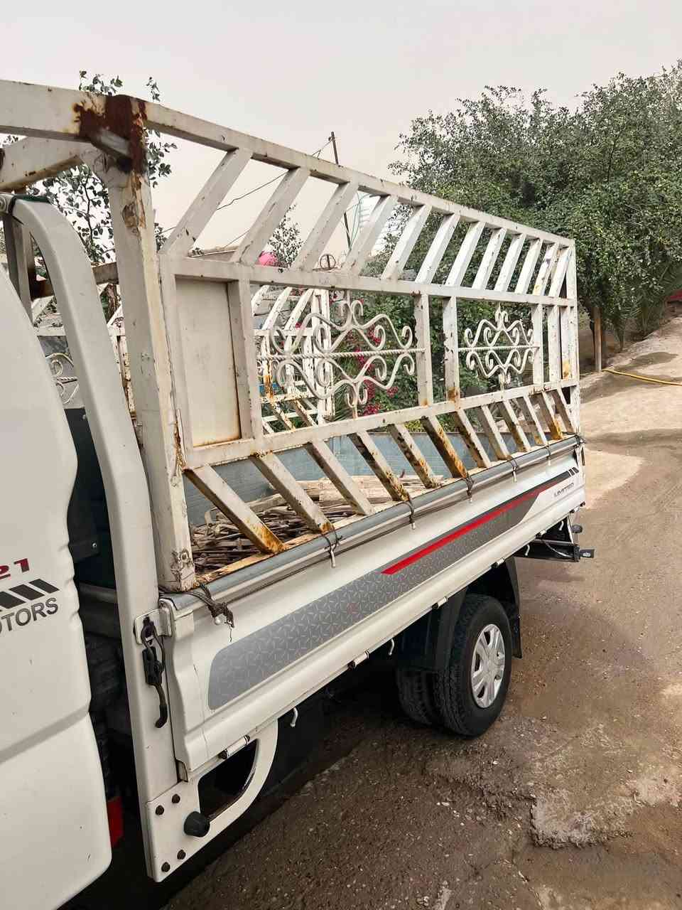 محجر البيع  مكان ني بصره رقم الهاتف*********** سعر 200 وبي مجال
