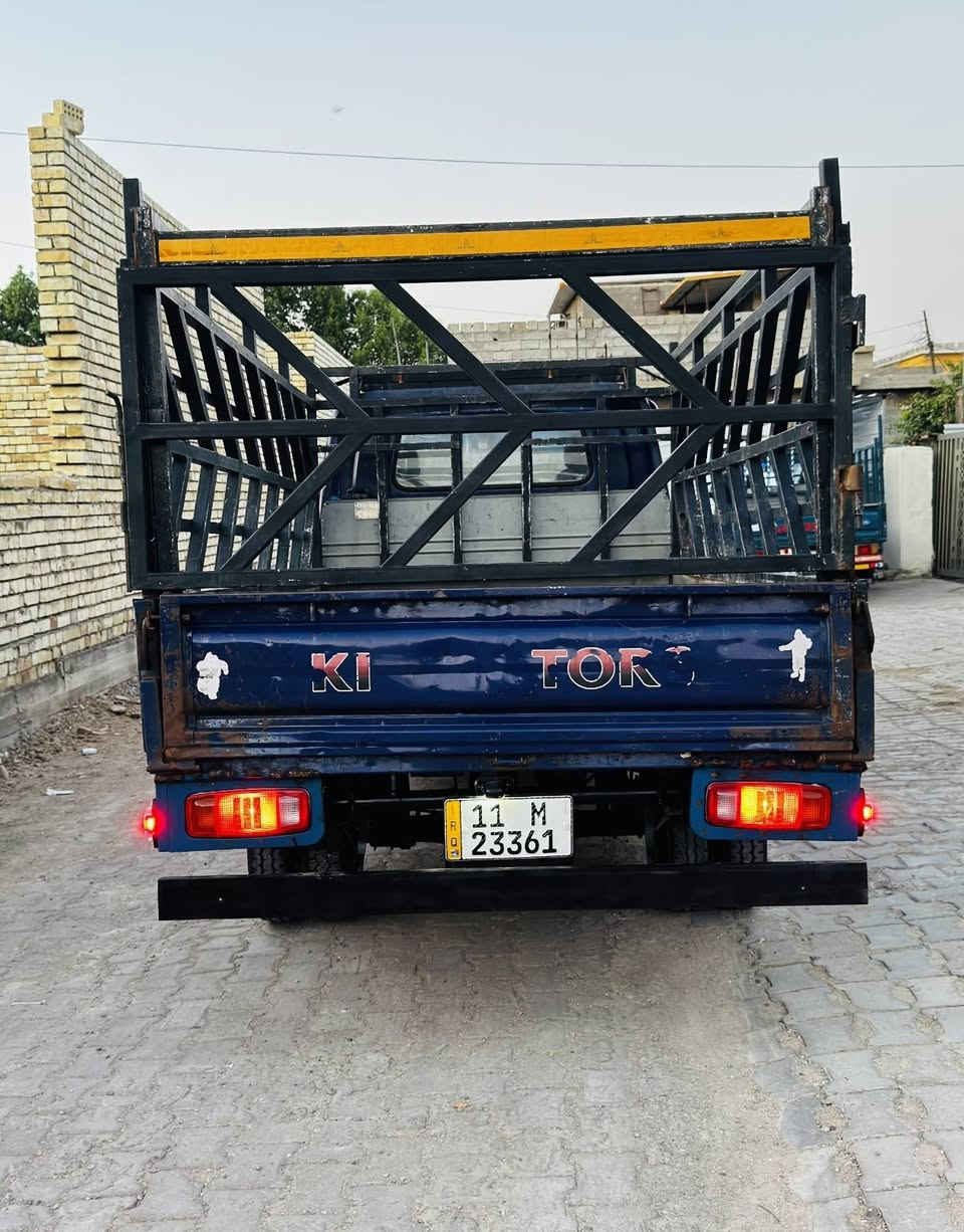 السلام عليكم
للبيع أم عيون ٢٠٠١ 
رقم بغداد انگليزي بأسمي
هزة و سنوية جديدة
مكفولة محرك وگير وشاصي
كهربائيات شغالة  تخم تاير 
بيهة خياسات وترتيبات 
سعرهة ٦٧$ وبيهة مجال قليل 
*********** مكاني بغداد
