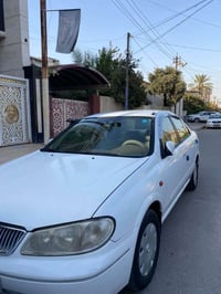 نيسان سني ٢٠٠٩ ماشيه ٢٥٠ سياره مكفوله من اي حادث فقط صاربيها تكشير ورش...