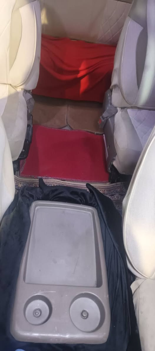 السلام عليكم كيا كرنفال موديل ٢٠٠٠ للبيع محرك كايم كير بي مشكله  شغاله تمشي ويرادله ترتتيبات مكانه فلوجه عارضه ب٢٨ 
للتواصل اتصل ***********
