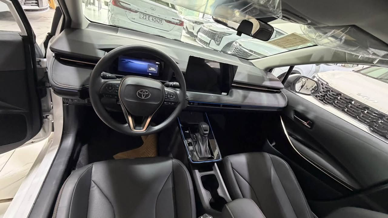 ✨ الشكل الجديد 2026 وصل! ✨ تويوتا كورولا هايبرد 🔥

🚗 سيارة تجمع بين الأناقة، التطور، والاقتصاد
بتصميم عصري جديد كلياً يخطف الأنظار من أول نظرة 😍

🔹 محرك هايبرد اقتصادي 1.8L
🔹 صرفية وقود ممتازة
🔹 شاشة حديثة + Apple CarPlay & Android Auto
🔹 أنظمة أمان متطورة لراحة بالك
🔹 تصميم أمامي وخلفي جديد بلمسة رياضية

💡 الشكل الجديد يتميز بـ:
✔ خطوط انسيابية عصرية
✔ إضاءة LED أمامية وخلفية مميزة
✔ واجهة هجومية أنيقة

📍 سيارة مثالية للاستخدام اليومي داخل المدينة والسفر
📍 تجمع بين الراحة، الاعتمادية، والتوفير

🔥 إذا تبحث عن سيارة عملية + شكل حديث… هذه خيارك المثالي!

💰 السعر29.250.000 د.ع [ لا يشمل اللوحات
📞 للاستفسار والتواصيل ،.***********

