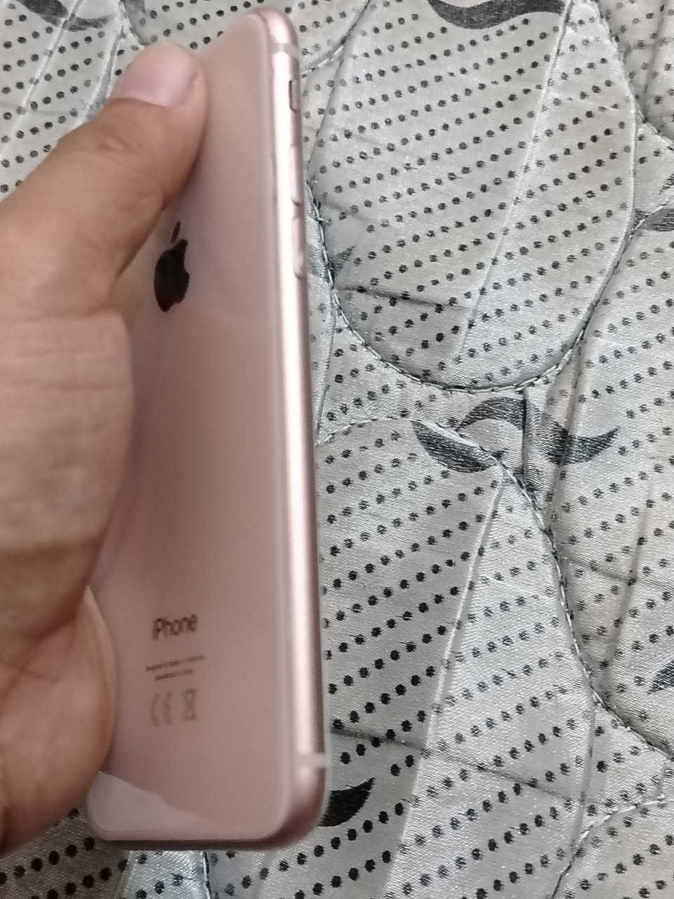 آيفون ٨ • ٦٤ • بطارية ٧٧