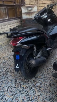 درجة PCX الجيل الأول للبيع  بغداد للاستفسار الرقم 07706953926  بي وات ...