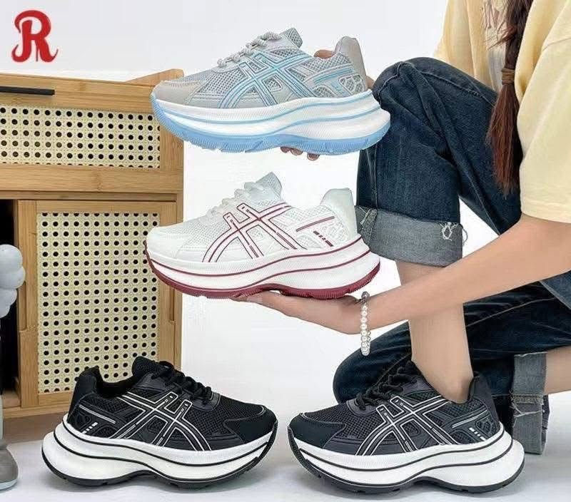 جملة فقط للاستفسار خاص *********** واتساب

نص مكتوب في الصور:
- R