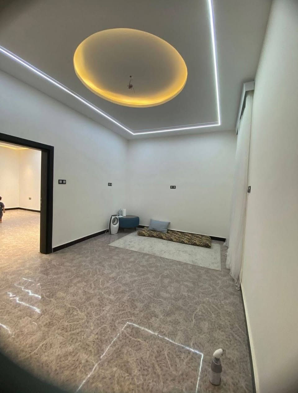 بيت للبيع
المساحه 200متر 10*20
الموقع التنومه نهر حسن قرب مدرسه تراث الاجيال 
بناء درجه اولى بالكامل ديكورات مميزه 
السعر 150 وقابل للتفاوض 
***********
