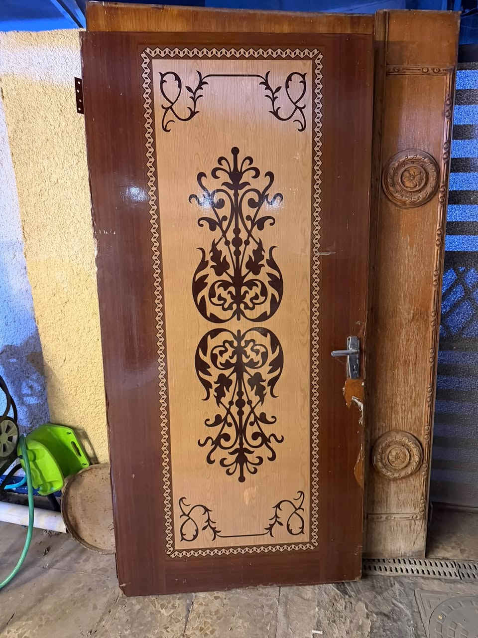 ابواب مستعمله للبيع
الاولى باب وربع 120*200 السعر50
الثانيه 190*85 السعر25
بغداد حي الجهاد 
***********
