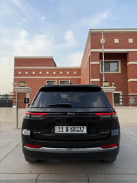 Jeep Grand Cherokee Limted  2023   السياره جديده جدا    حادثها جاملغ و...