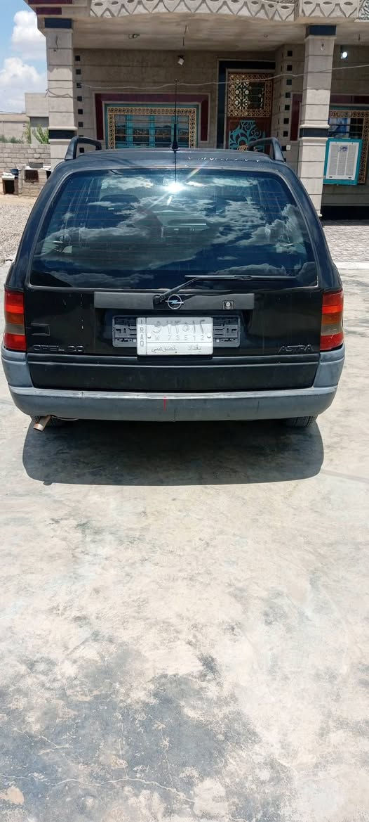 سلام عليكم
اوبل استرا حجم 20 اوتماتيك 
رقم بغداد سنوية ل 2028
مشروع وطني 
صبغ عام 
اي ضربة ما بيهة 
قطره خيسان ما بيهة 
جاهزة من كلشي 
معمرة رايمن قبل  اسبوع
دوشمة جديده ارضية وكشنات 
السياره مال بيت خير من الله 
كابون بانزين 
السعر 42 
مكان السياره موصل القياره 
متواجد فيس
واتصال ***********
اتصال ***********

