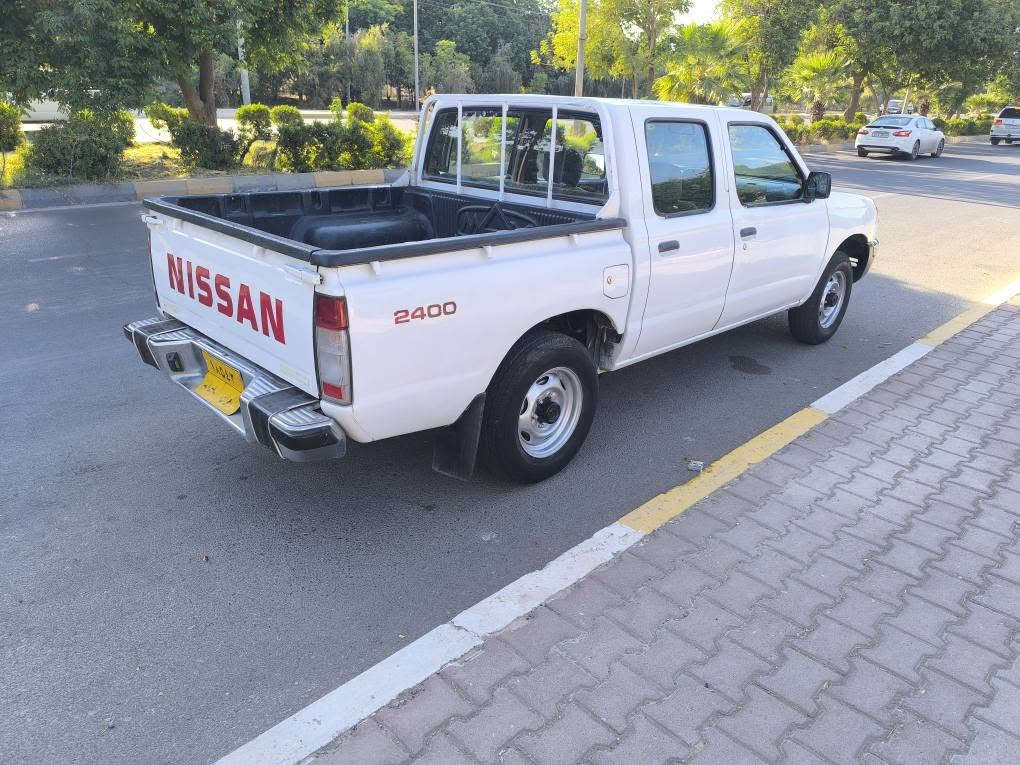نیسان مۆدێل 2001 بێ بۆیاخ پێشو دوای 

کەپسە گێڕ مەکینە ئەکسل بێ عەیب سەنەوی 

لە 2022 تەواو بوە بێ تەقەو ڕەقەیە سەدری 

دەبڵی دیسکی کامل تەعمیرە نرخی 83 شوێن 

کەلار ڕزگاری *********** كالار, السليمانية
