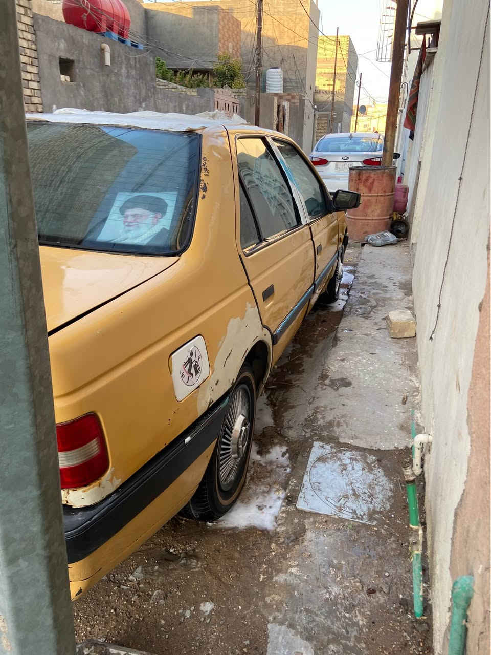 بيجو صفره 405 رقم نجف موديل ١٠ عليه غرامه ١٠٠ وهيئه ٤٥٠ الف سنوية ساقطه صار اربع سنوات سياره كير ومكية وحدادية وتبريد خير من الله باتري جديد تخم تاير سعر ١٨ قفل رقمي فقط واتساب *********** سياره موجودة بي نجف النجف, العراق
