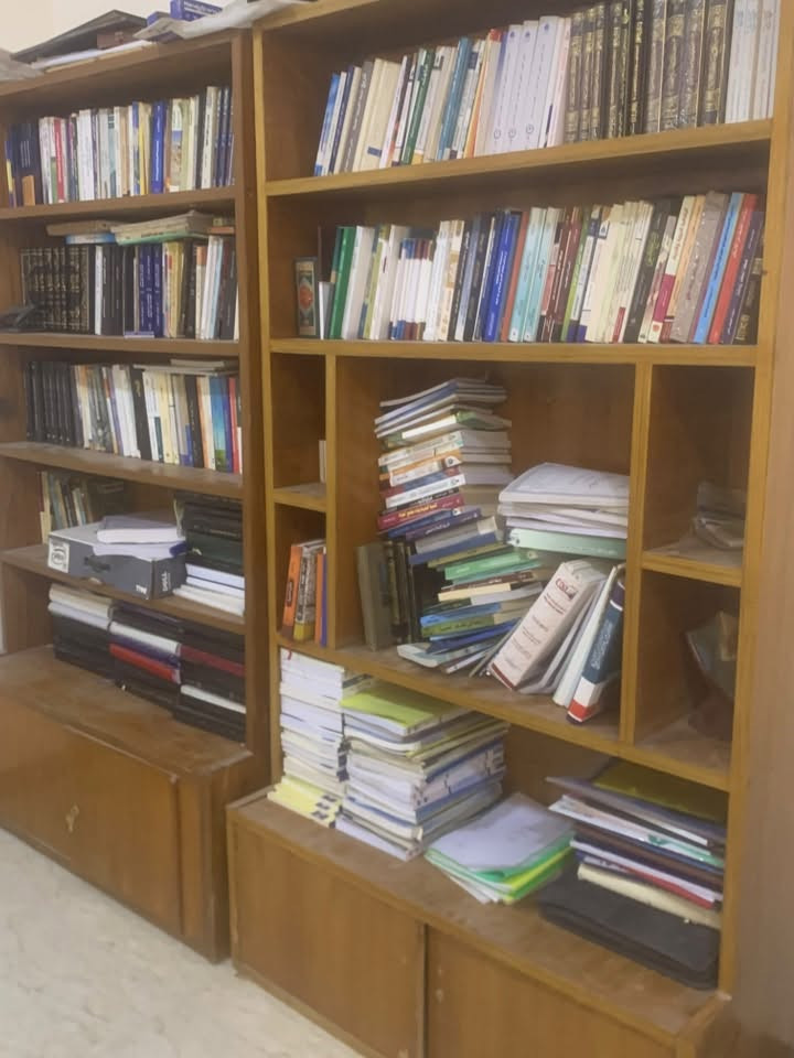 مكتبة علمية للبيع 

تحتوي على اكثر من 200 كتاب متنوع (دينية اجتماعية جغرافية ) تُباع مع الأقفاص المصنوعة من الخشب الصاج وعدد الأقفاص 3 وأبعاد القفص الواحد ارتفاع مترين و عرض متر ونصف بيع مستعجل للاستفسار اتصال على الرقم ***********

الموقع كربلاء المقدسة
