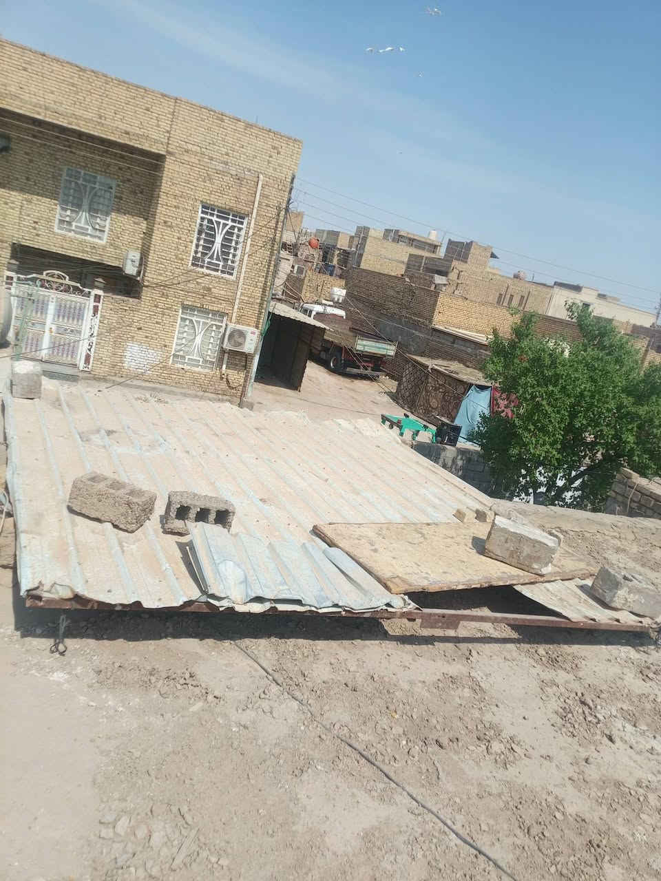 سلام عليكم قماره جينكو قويه وثكيله طول اربع متار ونص ولعرض ثلاث متار وثمانين لبيع سعر 175وبيه مجال 

الـــــرقــــــم ***********
