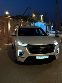 ترافرس بريمير • محرك V6 • كاميرات ٣٦٠