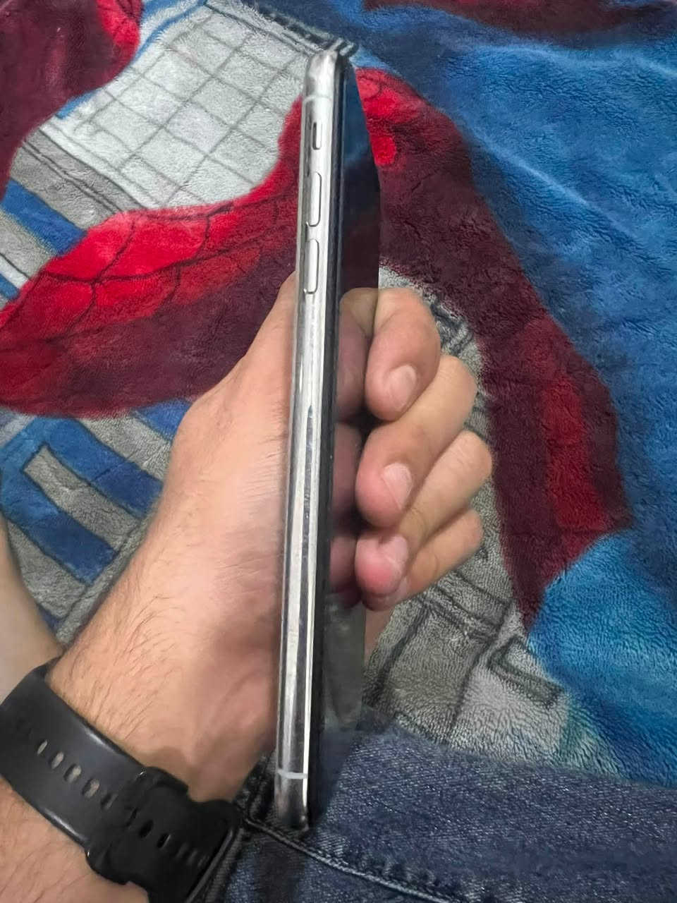 ايفون اكس ماكس ذاكره 512
فقط التعلي والتنصي ودكمه الصامت وبصمه الوجه ما يشتغلن والباقي شغال السعر 160 الف وبي مجال بسيط العنوان مدينه الصدر ***********
