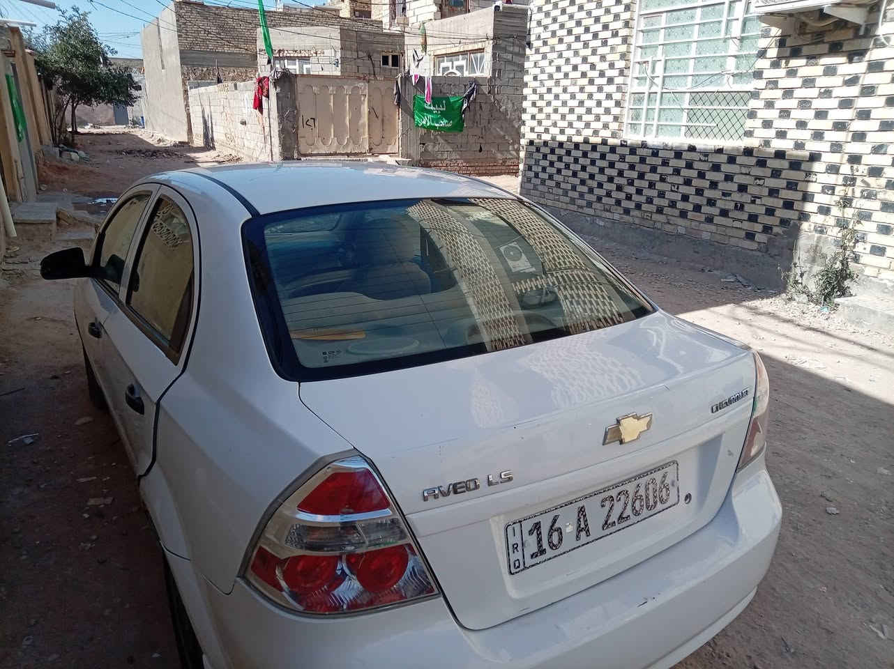 افيو ٢٠١٠ باسمي السعر ٦٠ وبيه مجل 
رقم وات ساب ***********
بيه قطعتين
