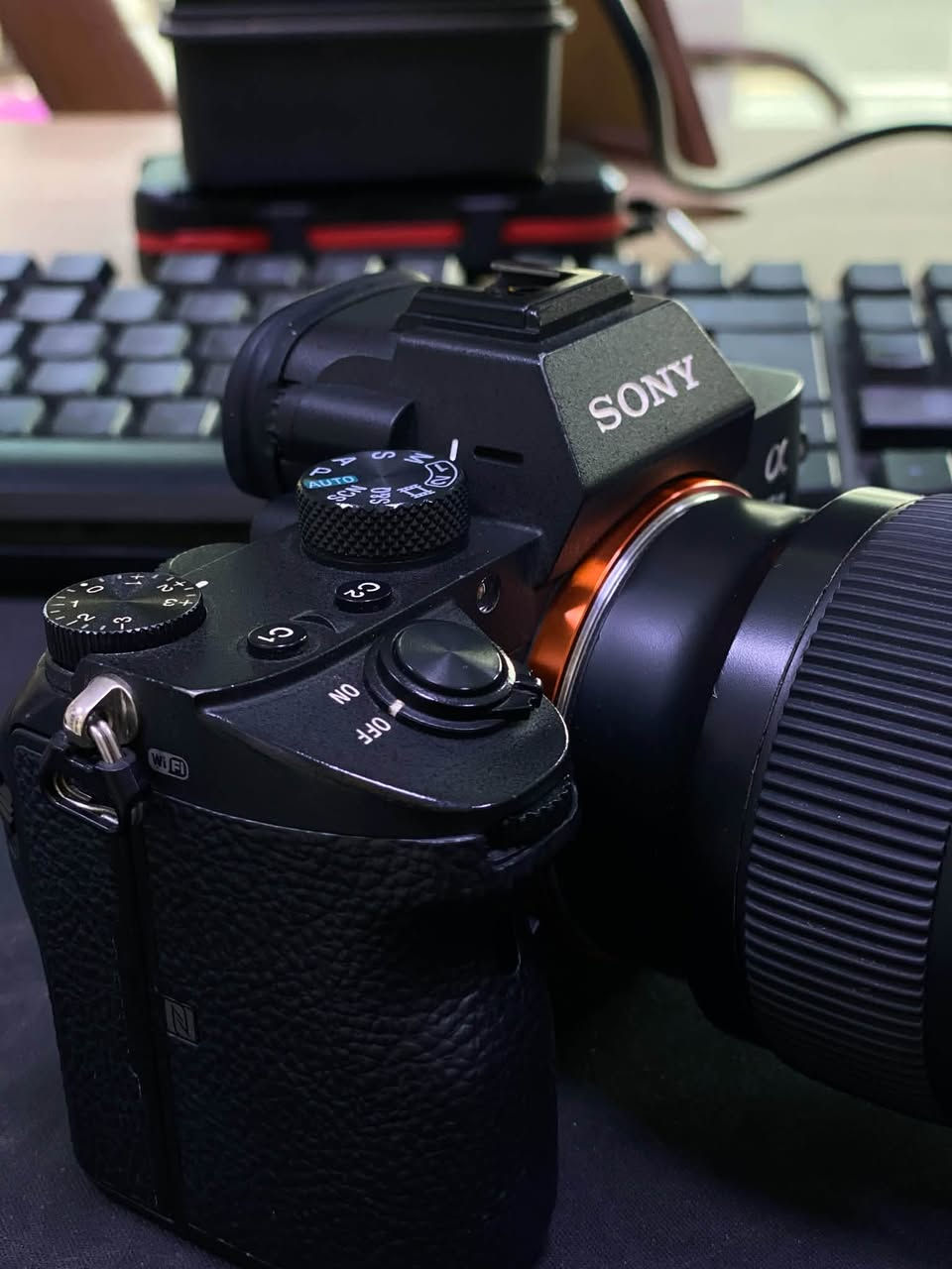 مليون و 600 قفل
ما مفتوحات نظيفات
عدسه 28-70 سكما
بغداد اعظمية
***********

نص مكتوب في الصور:
- CAMERA SHUTTER COUNT Find out how many shots your Digital SLR has taken RESULTS Shutter count 58976 SONY ILCE-7M3 Current value on eBay As an eBay Partner, this site may be compensated if you make a purchase using the above link X Post If you found this useful and love cameras, check out our new desktop app! CHECK ANOTHER CAMERA Digital Photo Gallery