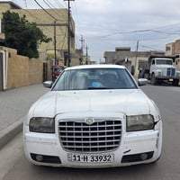 اوباما 2009 امريكي  السياره حادثها خلفي جاملغ الايسر  وبيها طخات بسيطه...