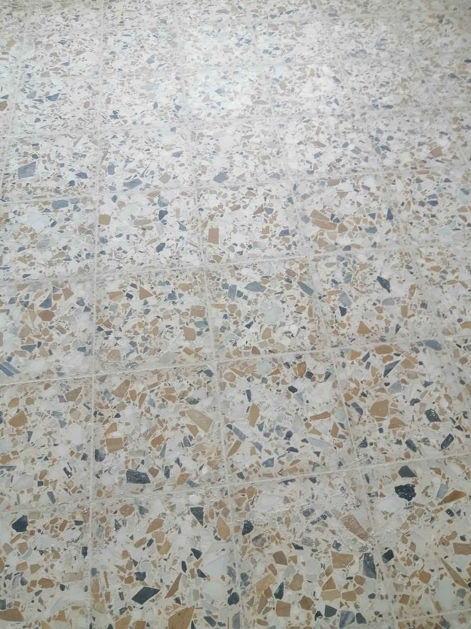 السلا عليكم ورحمة الله صفاف ارضي وجدار وكبنات نشتغل اسعار مناسبه *********** /***********
